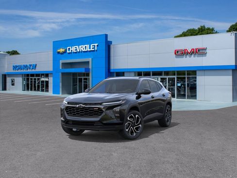 New 2026 Chevrolet Trax RS w/ Sunroof Package image 32