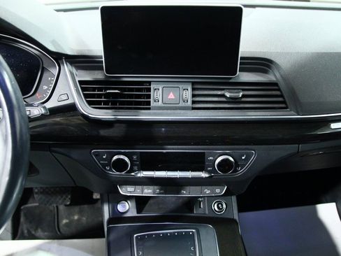 Used 2018 Audi Q5 2.0T Premium Plus w/ Premium Plus Package image 21