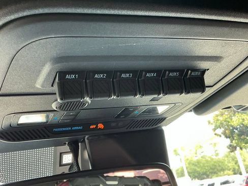 Used 2024 Ford Bronco Wildtrak AWD/4WD image 41