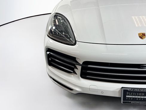 Used 2022 Porsche Cayenne S image 28