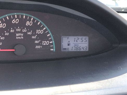 Used 2012 Toyota Yaris Sedan image 14