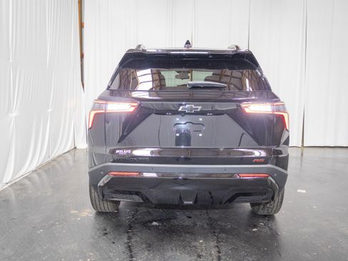 New 2026 Chevrolet Equinox RS w/ Convenience Package III AWD/4WD image 3