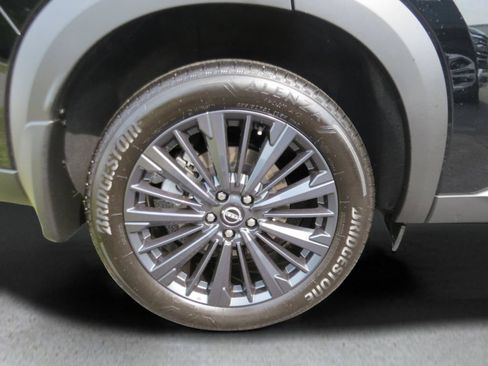 Used 2026 Nissan Pathfinder SL w/ SL Premium Package AWD/4WD image 12