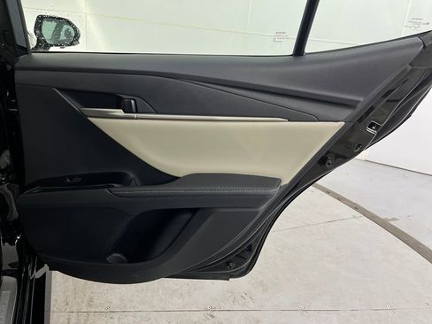 Used 2026 Toyota Camry XLE image 29