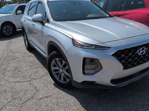Used 2019 Hyundai Santa Fe SE FWD image 6