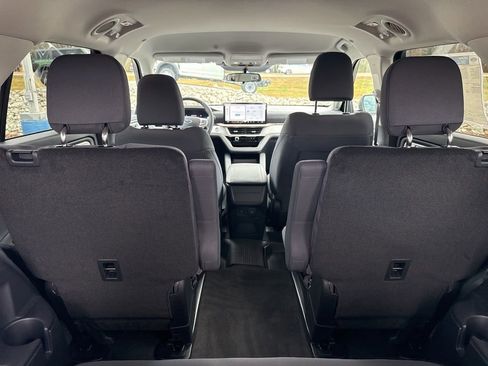 New 2026 Ford Explorer Active image 11