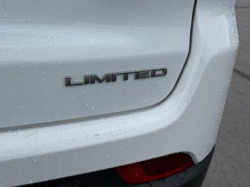 Used 2022 Jeep Compass Limited AWD/4WD image 6