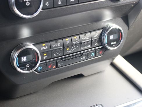 Used 2019 Ford Expedition XLT w/ Equipment Group 202A image 25