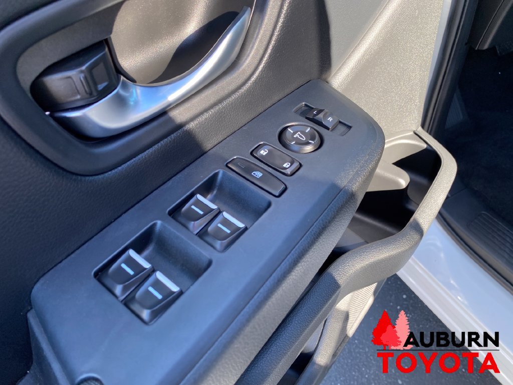 Used 2023 Honda Pilot Sport image 10