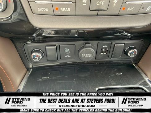 Used 2019 Nissan Armada Platinum w/ Captain's Chairs Package AWD/4WD image 29
