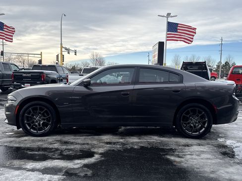 Used 2018 Dodge Charger GT image 4