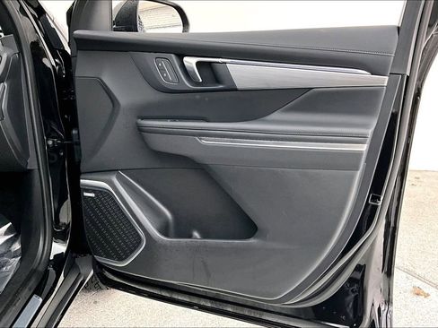 Used 2025 Buick Enclave Preferred image 22