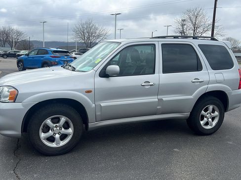 Used 2005 MAZDA Tribute s w/ Package 3 image 12