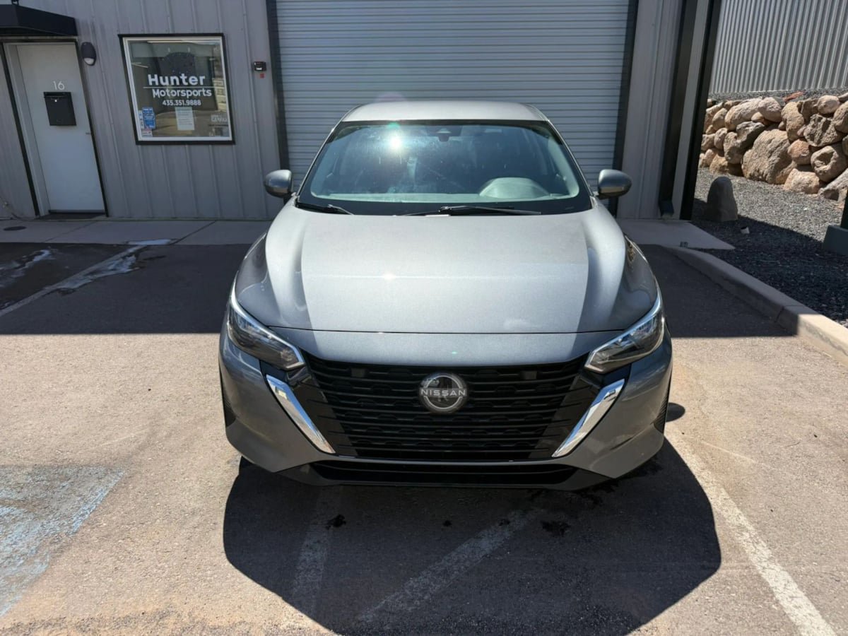 Used 2024 Nissan Sentra SV FWD image 14
