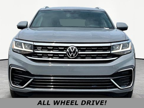 Used 2022 Volkswagen Atlas Cross Sport SEL R-Line AWD/4WD image 2