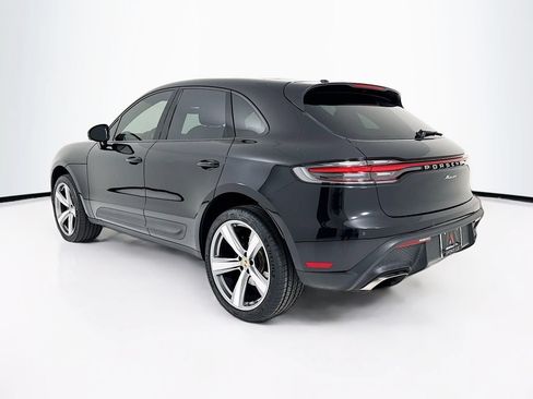 Certified 2025 Porsche Macan AWD/4WD image 3