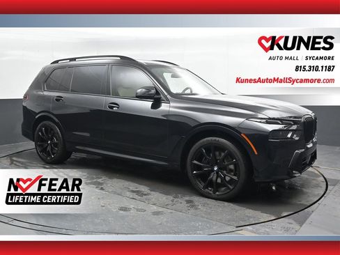Used 2025 BMW X7 M60i image 1