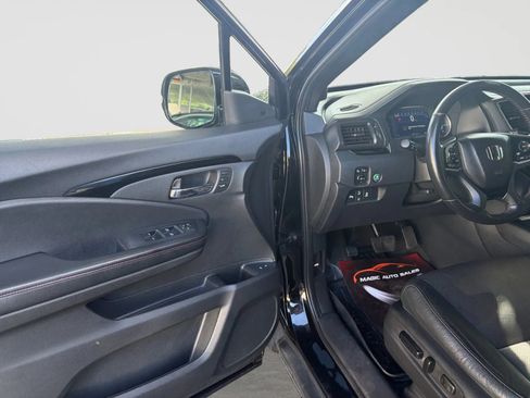 Used 2021 Honda Pilot Black Edition image 11