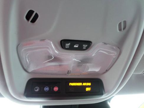 Used 2022 Chevrolet TrailBlazer LT w/ LPO, Blackout Package AWD/4WD image 20