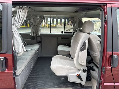 Used 1999 Volkswagen Eurovan MV FWD image 21