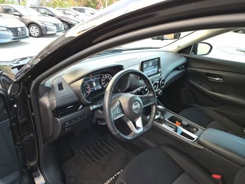 Used 2023 Nissan Sentra SV w/ Trunk Package image 14