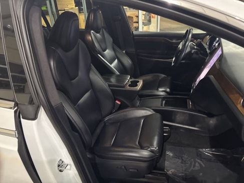 Used 2020 Tesla Model X Long Range image 34