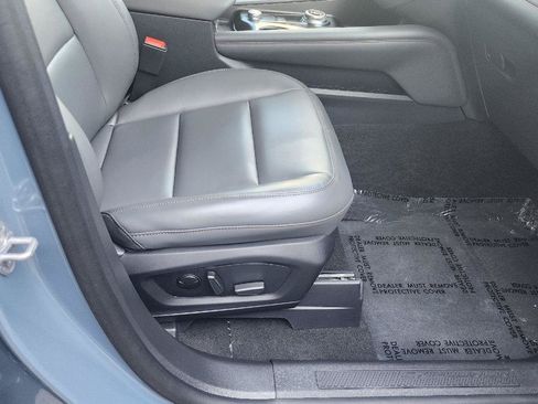 Used 2026 Ford Explorer Active w/ Active Comfort Package AWD/4WD image 17