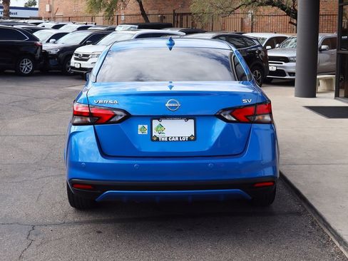Used 2023 Nissan Versa SV image 11