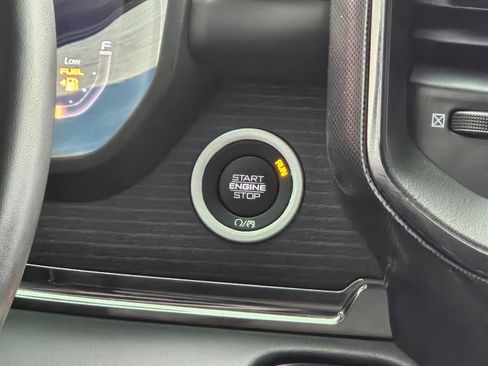 Used 2024 RAM 1500 Limited image 14