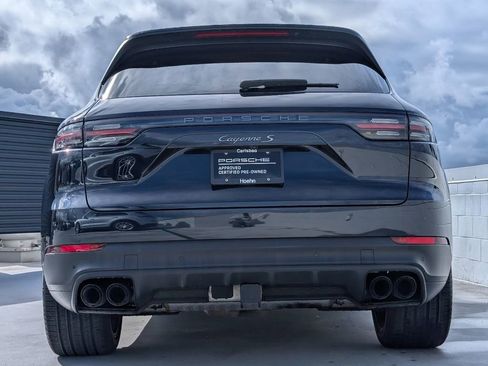 Used 2023 Porsche Cayenne S Platinum AWD/4WD image 11