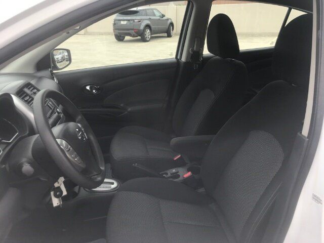 Used 2016 Nissan Versa SV FWD image 9
