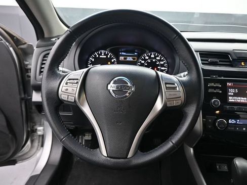 Used 2014 Nissan Altima 2.5 SV FWD image 31