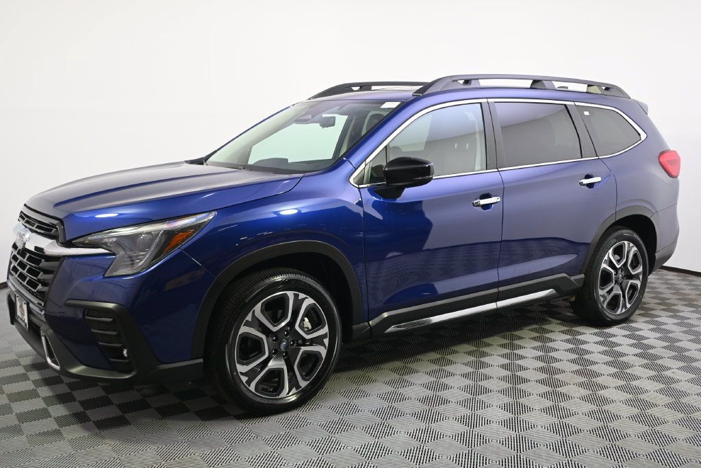 Used 2026 Subaru Ascent Touring AWD/4WD image 2