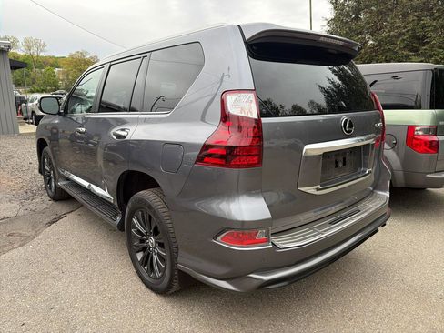Used 2022 Lexus GX 460 Premium w/ Accessory Package AWD/4WD image 11
