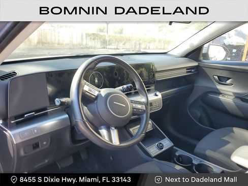 Used 2024 Hyundai Kona SEL image 11