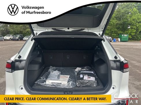 New 2026 Volkswagen Tiguan SE R-Line FWD image 14