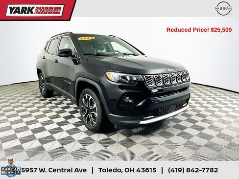 Used 2024 Jeep Compass Limited image 1
