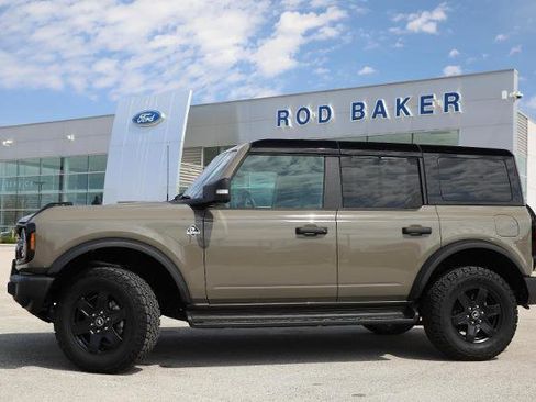 Certified 2025 Ford Bronco Outer Banks AWD/4WD image 3