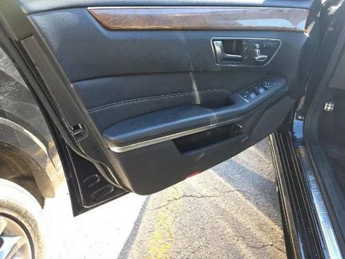 Used 2014 Mercedes-Benz E 350 4MATIC Sedan w/ Premium 1 Package image 12