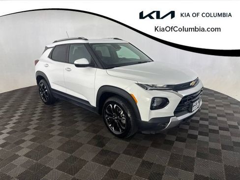 Used 2023 Chevrolet TrailBlazer LT FWD image 1