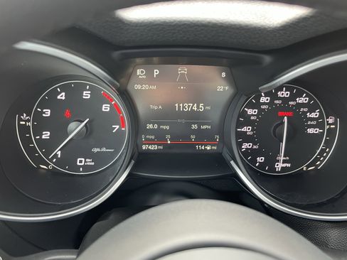 Used 2018 Alfa Romeo Stelvio Ti Sport image 27