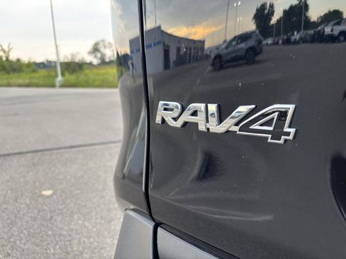 Used 2025 Toyota RAV4 XLE AWD/4WD image 8