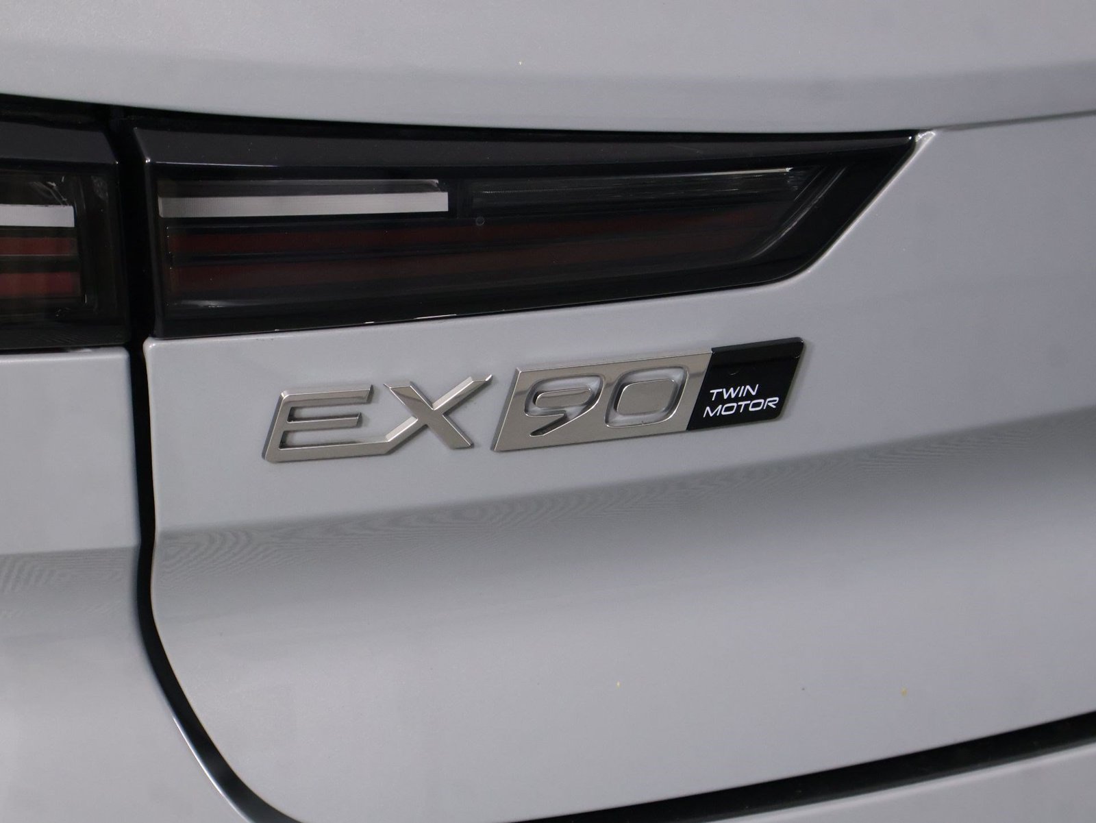 Used 2026 Volvo EX90 Plus AWD/4WD image 19