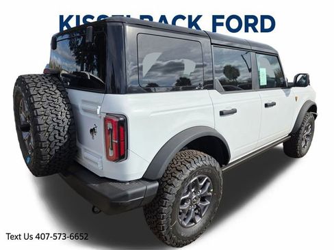 New 2025 Ford Bronco Badlands image 3