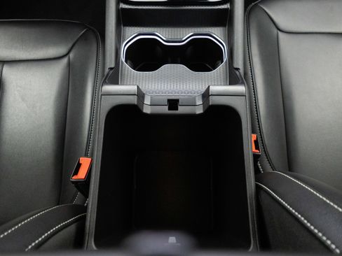 Used 2024 Jeep Grand Cherokee Limited image 39