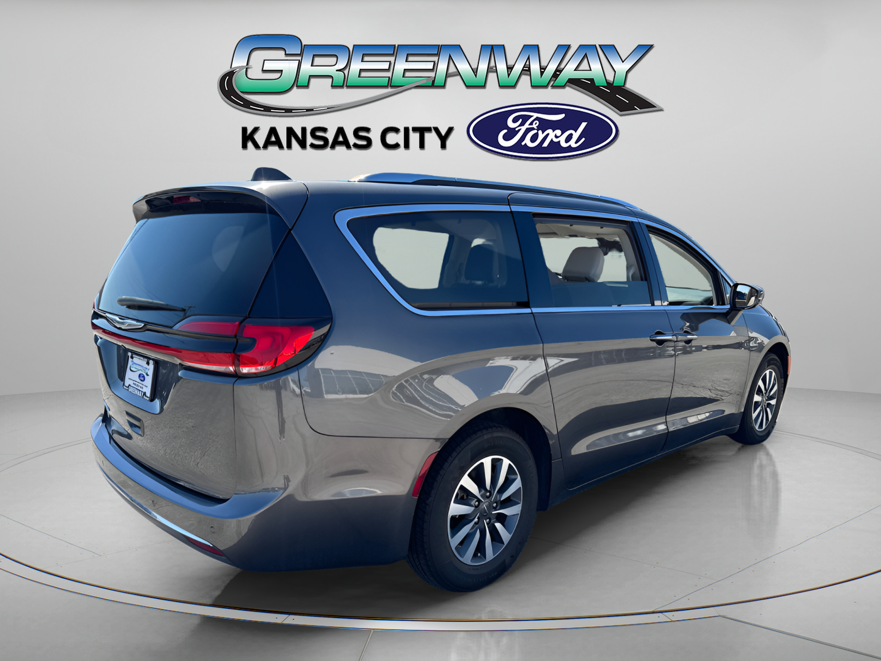 Used 2021 Chrysler Pacifica Touring-L FWD image 6