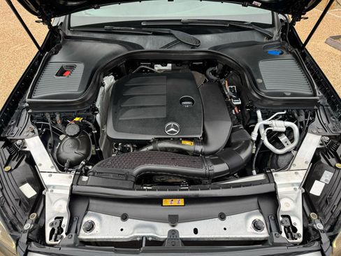 Used 2020 Mercedes-Benz GLC 300 w/ Parking Assistance Package image 28