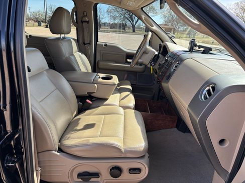 Used 2005 Ford F150 XLT image 8
