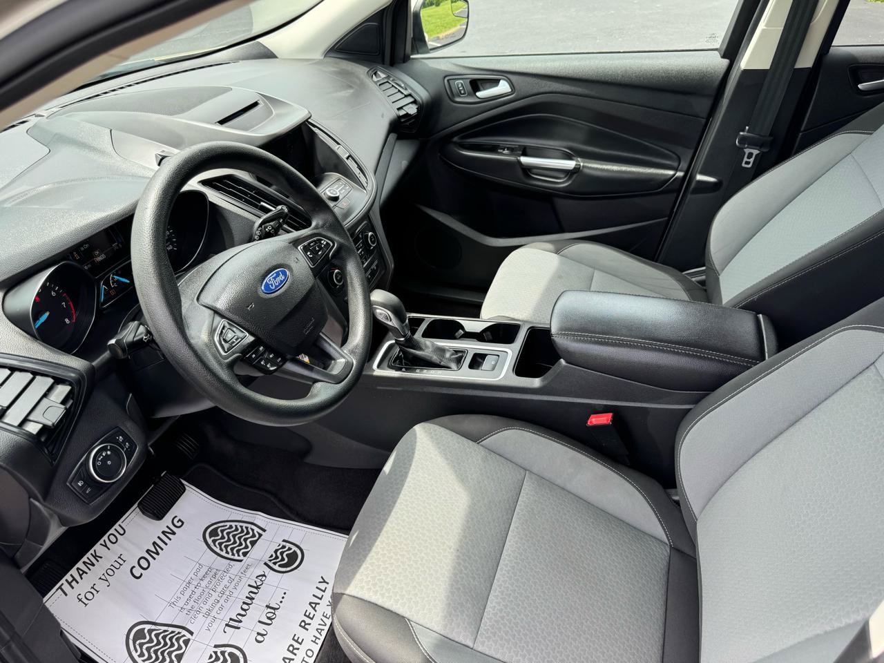 Used 2018 Ford Escape SE w/ SE Sync 3 Package AWD/4WD image 26