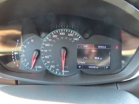 Used 2019 Chevrolet Trax LT w/ LT Convenience Package AWD/4WD image 47